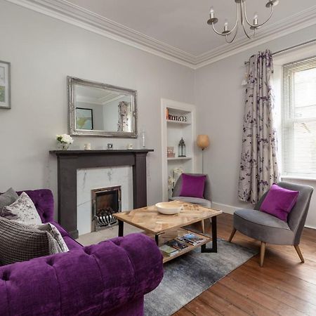 412 Lovely 2 Bedroom Apartment In Abbeyhill Colonies Near Holyrood Park And Calton Hill Единбург Екстериор снимка